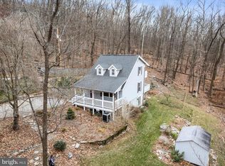 252 Woodpecker Ln, Harpers Ferry, WV