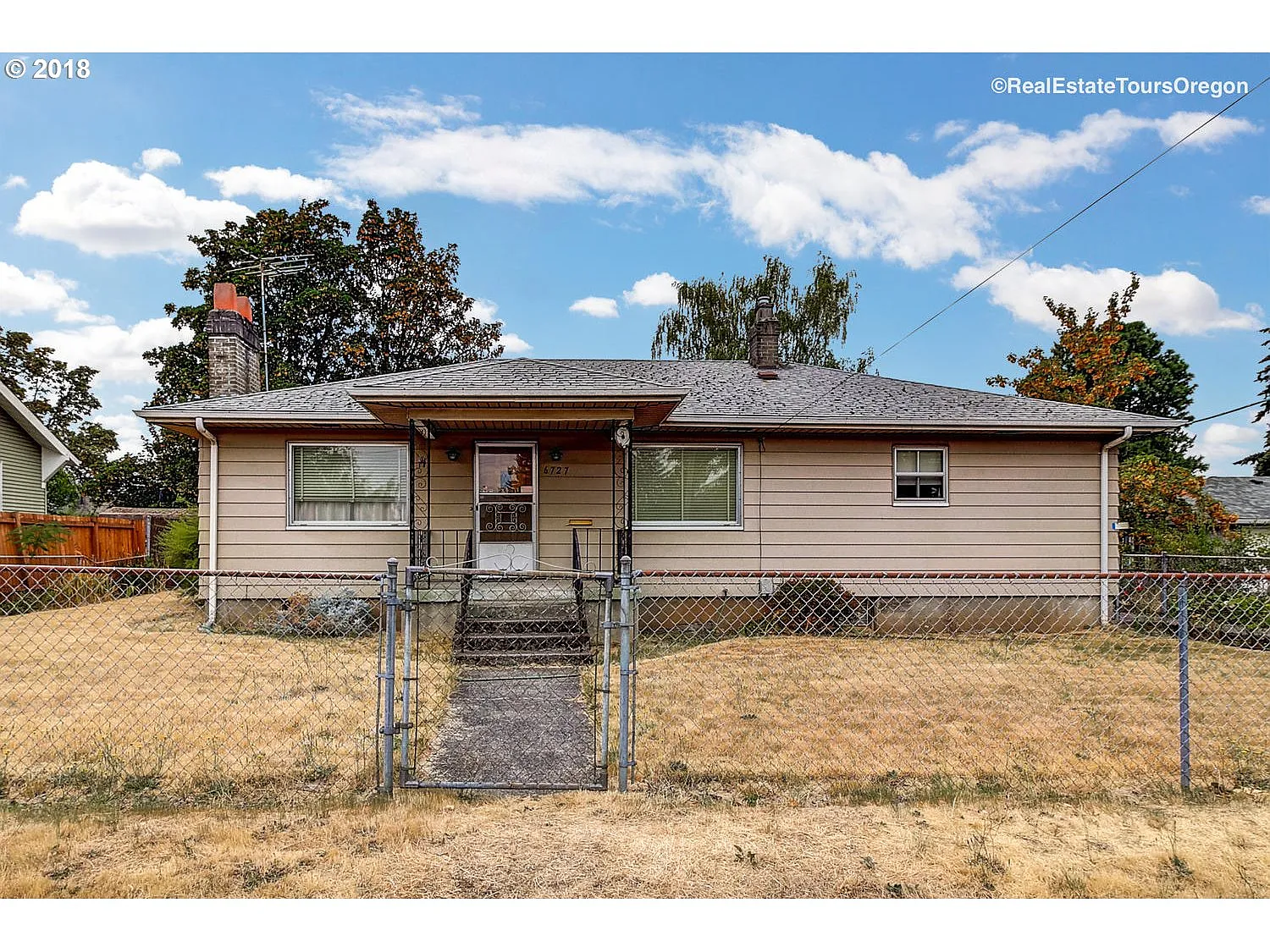 6727 SE 70th Ave photo 1