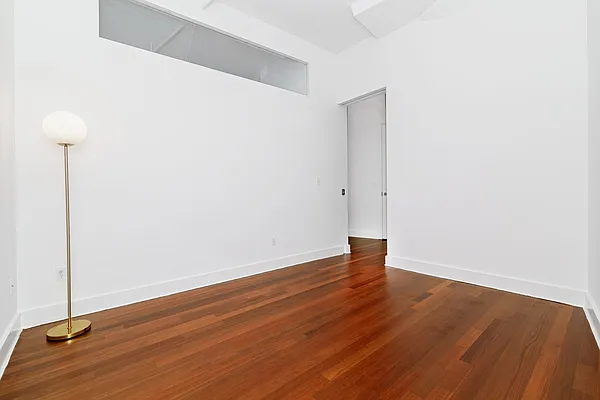 Rented by REAL New York | media 6