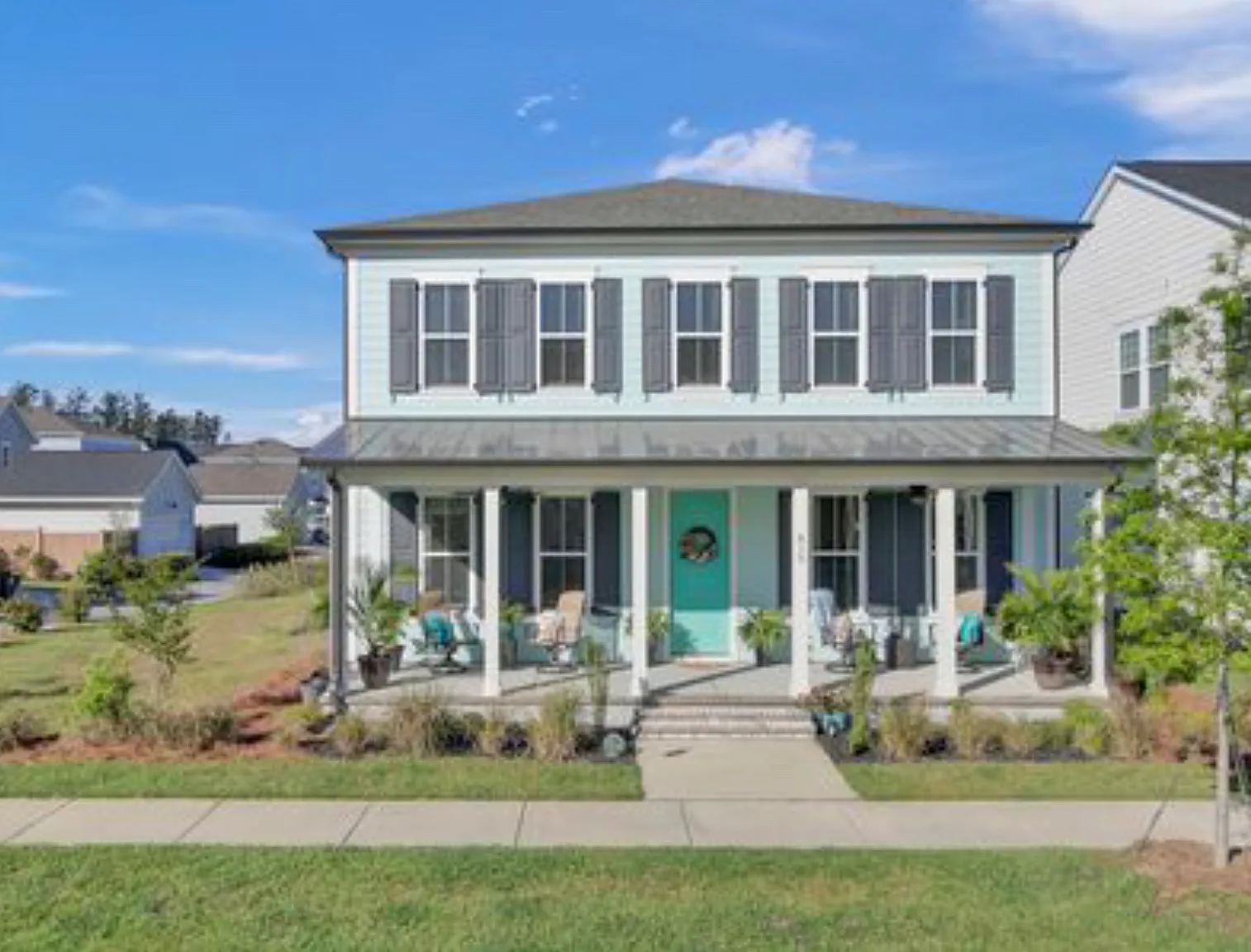 4 bed, 2.5 bath, 2803 sqft, $3,500 — Photo 2