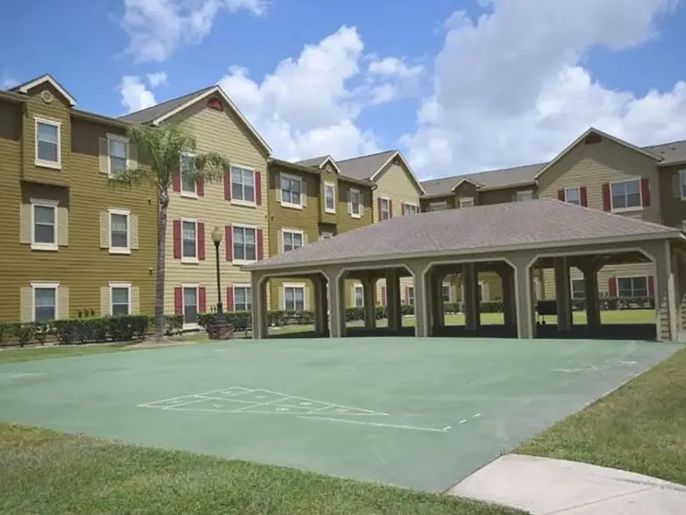 Big Bass Apartments — Photo 11