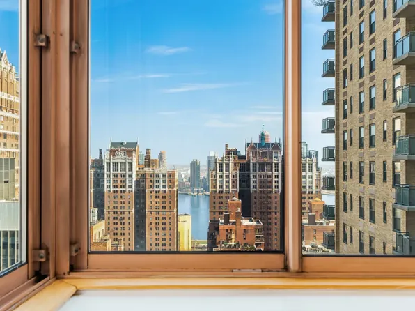 235 East 40th Street image 1 of 15