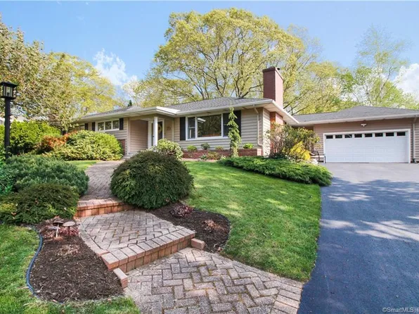 7 North Ledge Rock Road, East Lyme, CT 06357