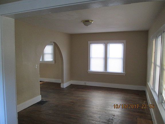 2nd image of 542 Umatilla St SE