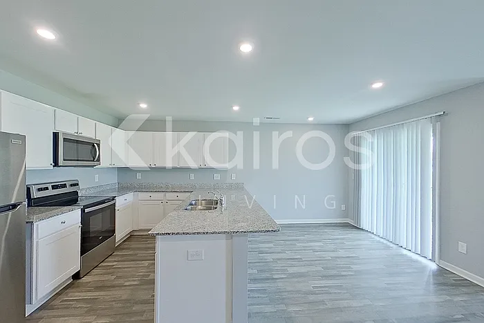 102 Kyles Dr — Photo 5