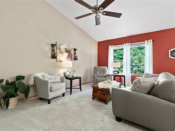 5th image of 9063 Arden Dr
