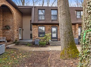 2575 Chatham Woods Dr SE #11, Grand Rapids, MI 49546