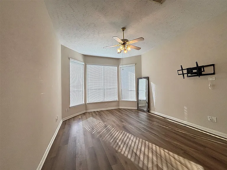 4906 Mountain Frk — Photo 17