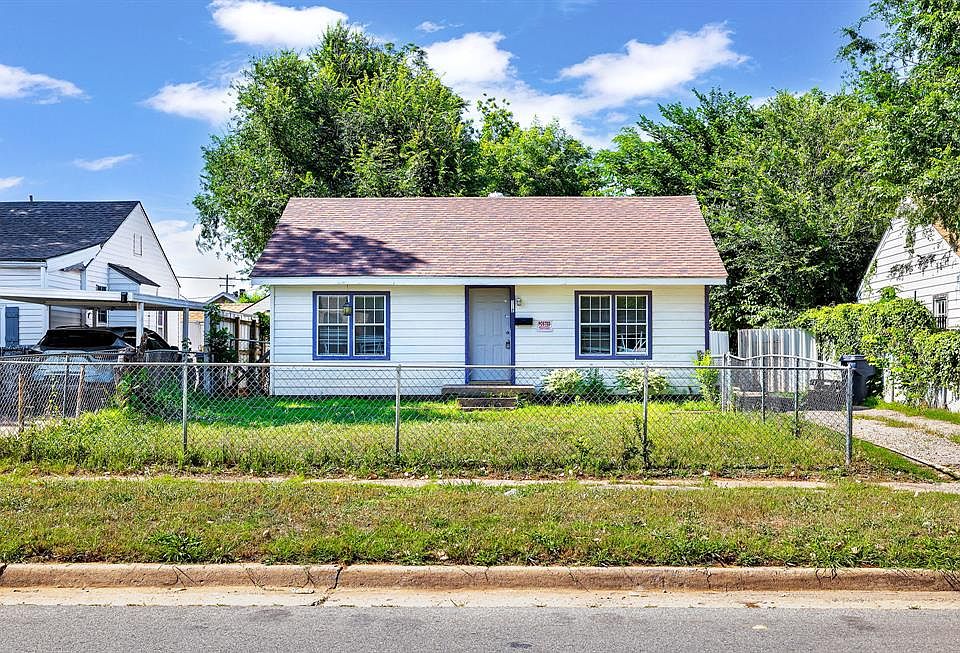 1st image of 212 SE 27th St