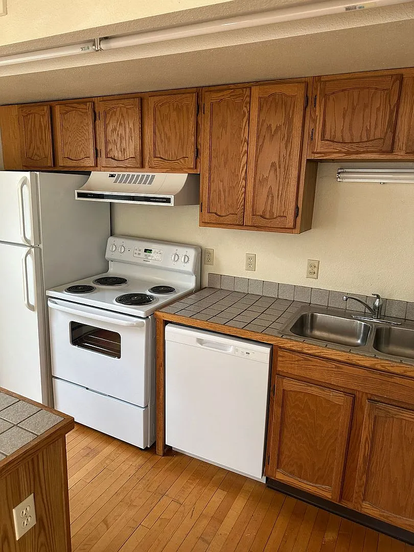 Prescott Apartments — Photo 4