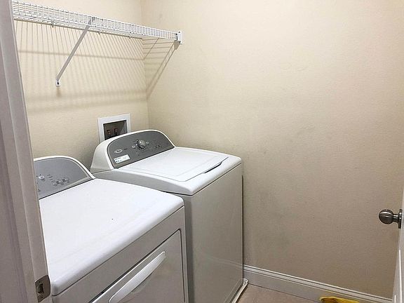 5th image of 1441 Priory Cir