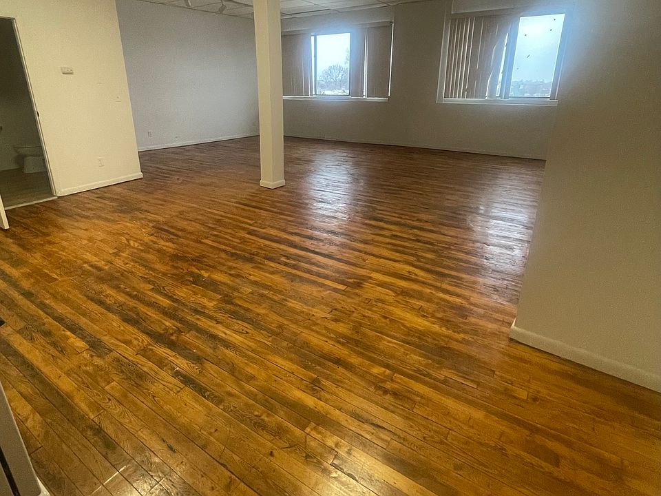 2nd image of 302 N Goodman St #1B-1Ba-741Sqft