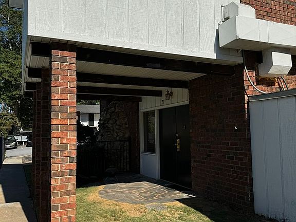 3rd image of 1907 S Milledge Ave #F-01