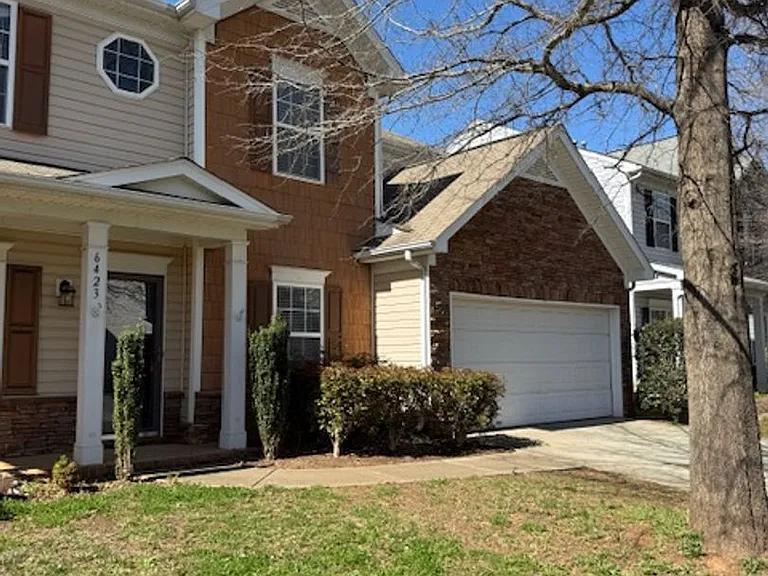 6423 Hermsley Rd — Photo 23