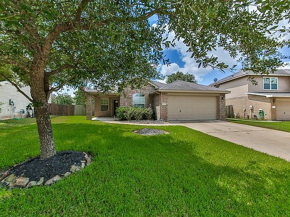 2nd image of 18823 Knobby Oaks Pl