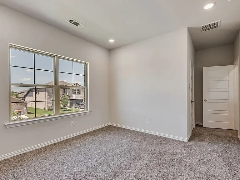 3317 Loftwood Ln — Photo 18