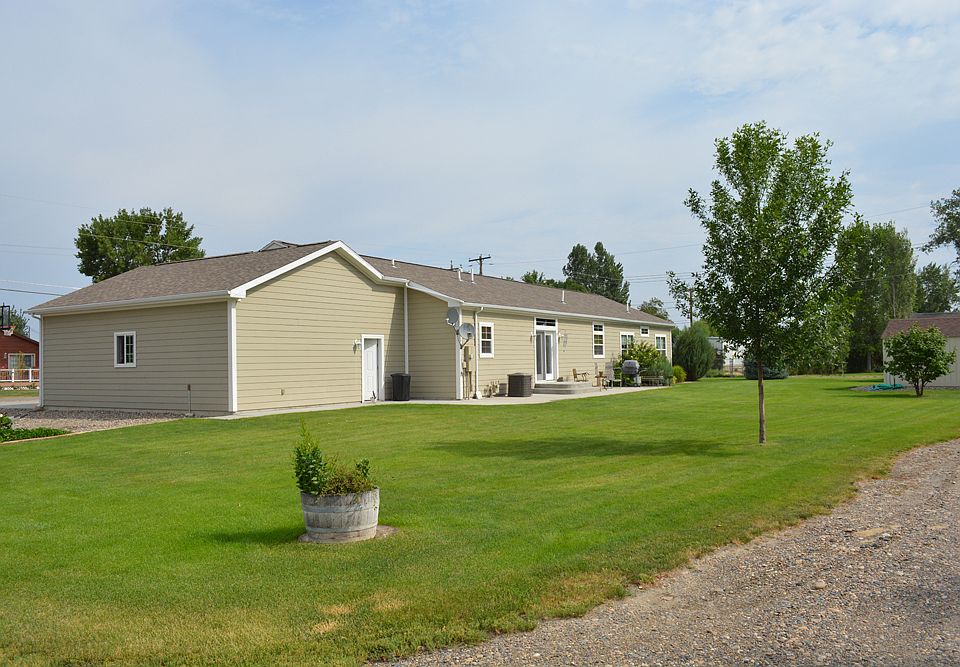 2nd image of 560 Prospect St