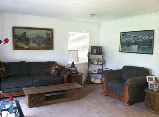 4th image of 2711 Pinewood Ave
