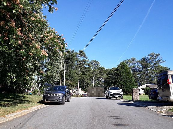 4th image of 1051 Woodbridge Way NE