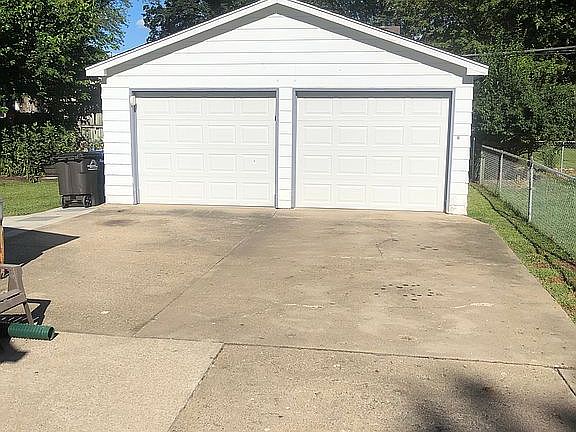 Driveway to Garage