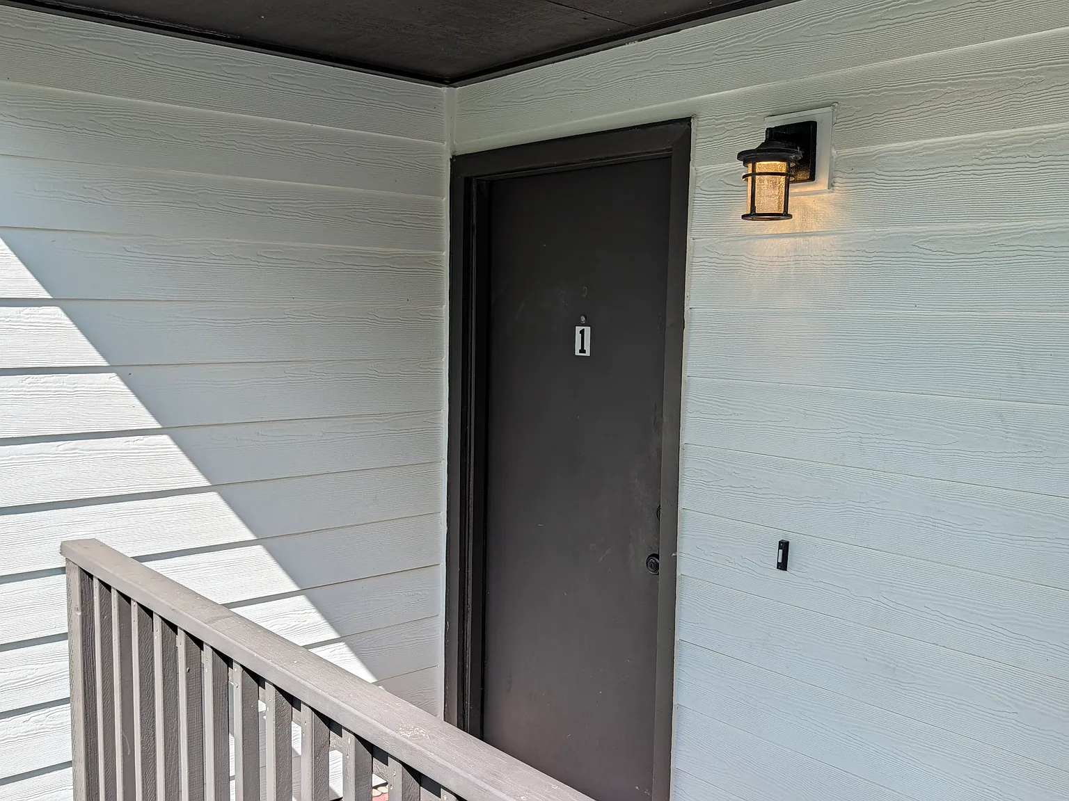 2 bed, 920 sqft, $2,550 — Photo 1
