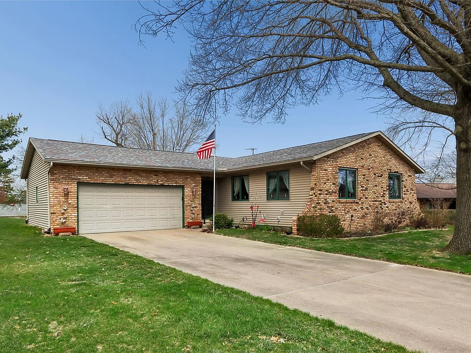 1st image of 2112 Sandalwood Dr NE