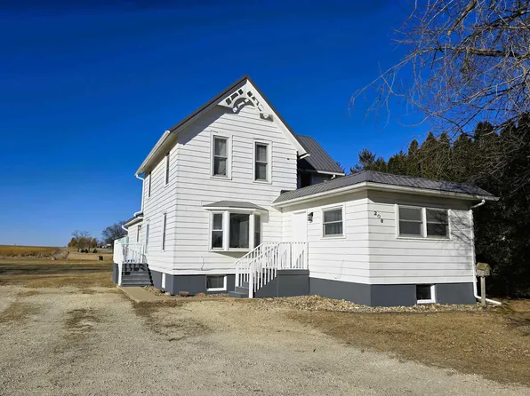 208 S Walnut St, Fairbank, IA 50629