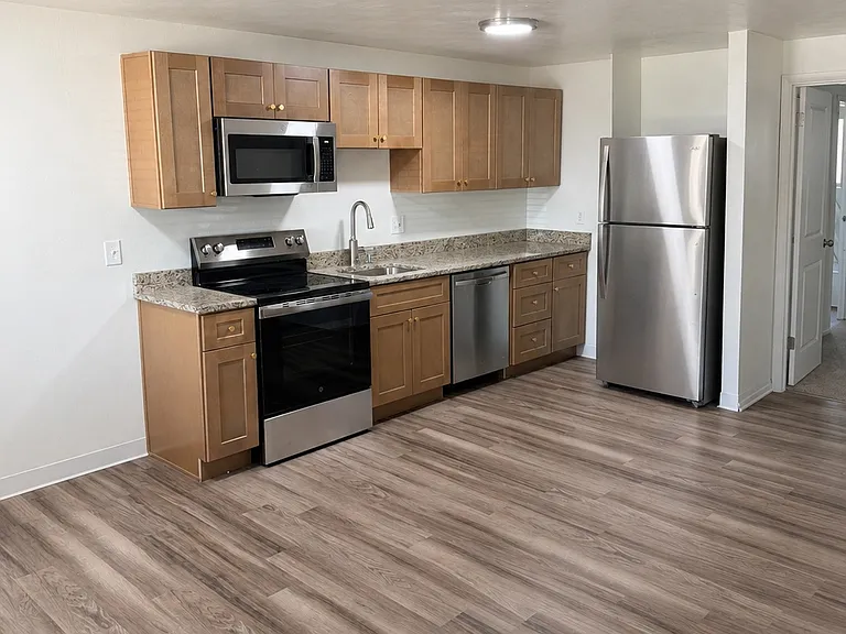 5560 S Sherman St #4 — Photo 3