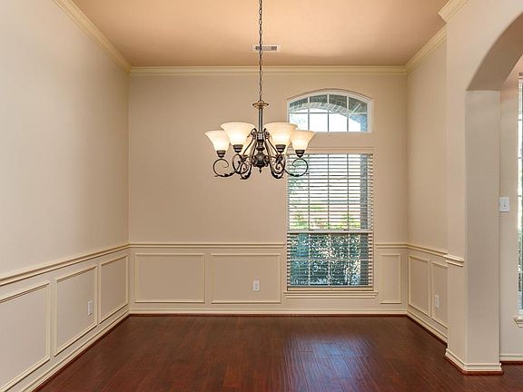 5th image of 1316 Altavilla Ln