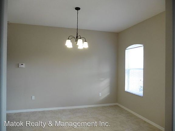 2nd image of 21 Bud Field Dr