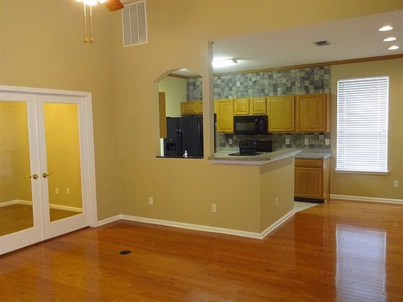 3rd image of 4493 Comanche Trail Blvd