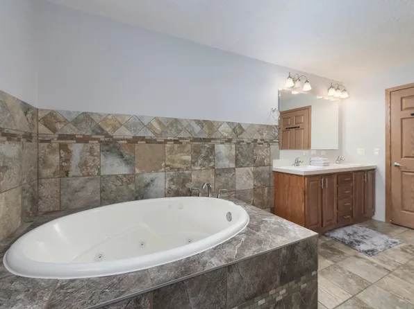 4862 Hagar Shore Rd, Coloma, MI 49038