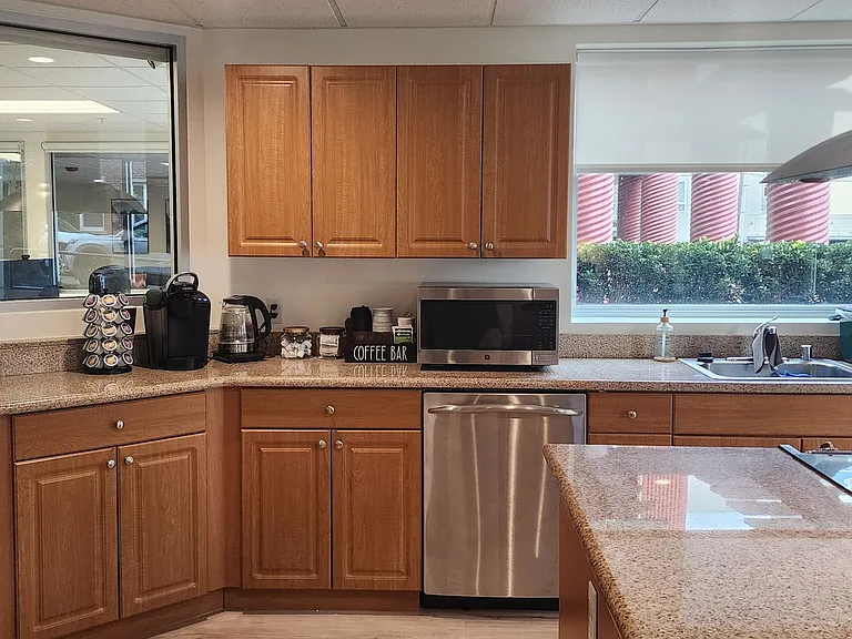 Trinity 43rd Apartments — Photo 23