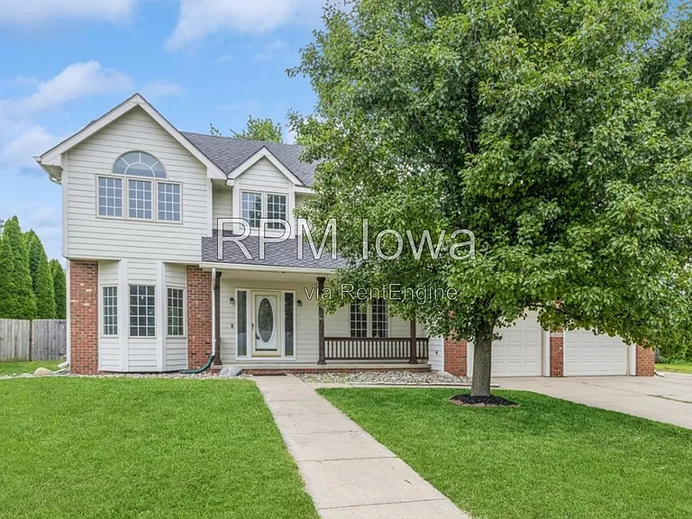 13585 Summit Dr — Photo 1
