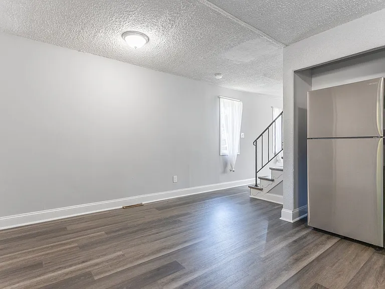 4711 Navarro Ave — Photo 23