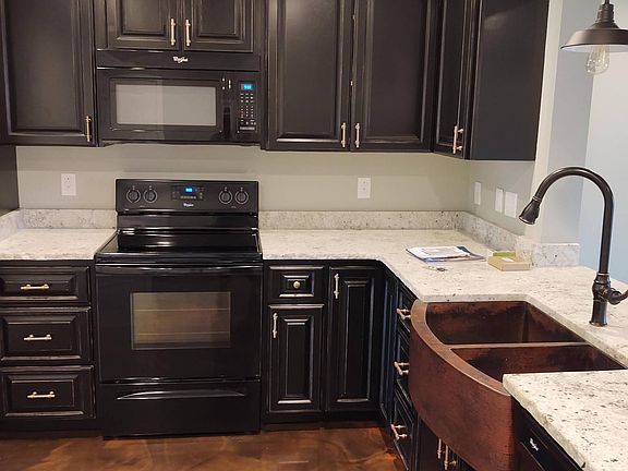 2nd image of 4323 Aurora Cir
