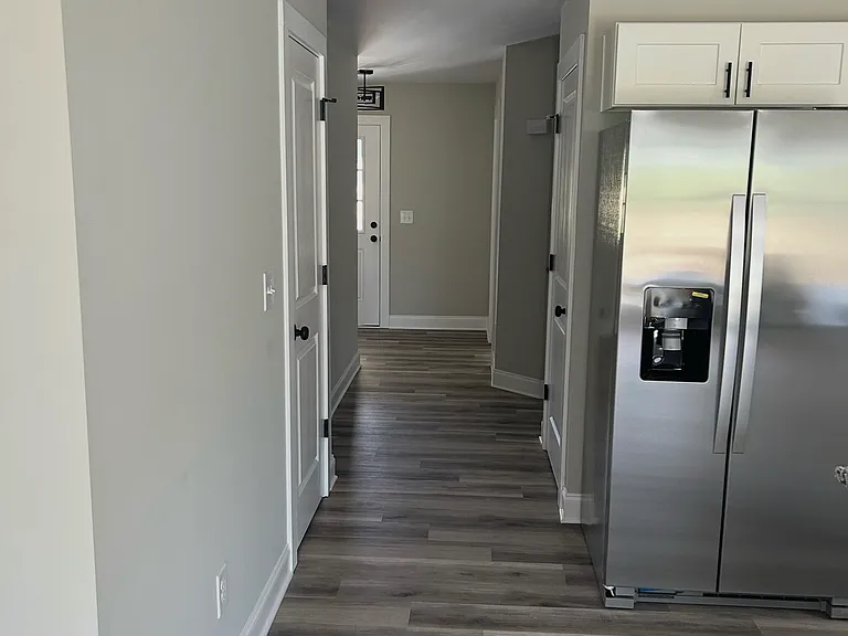 115 Woodstone Ln — Photo 5