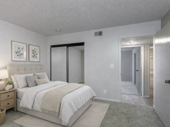 Falcon Point Apartments