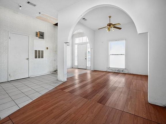 4th image of 2121 Vineyard Ln