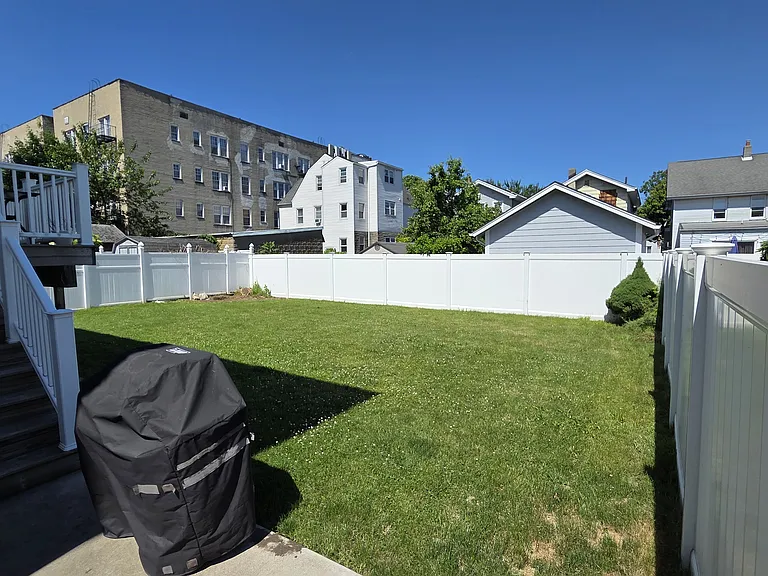 741 Forest St #1 — Photo 12