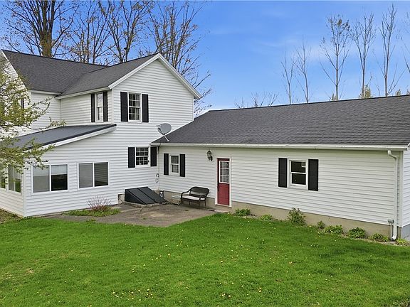 2nd image of 110 Beldon Corners Rd