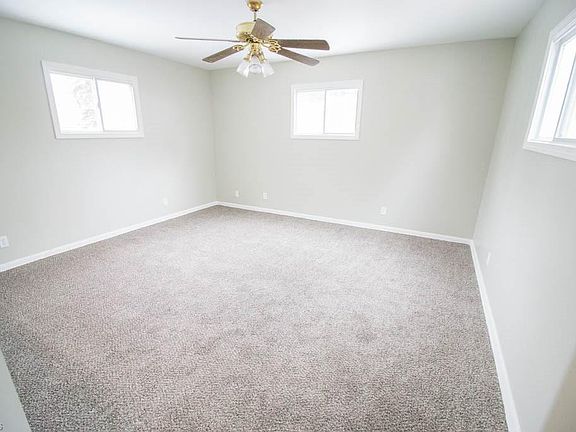 3rd image of 659 Wyandot Ave