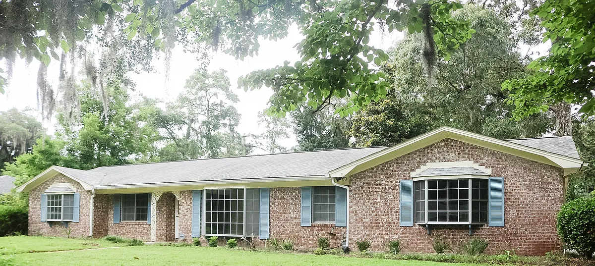 Building Photo - 809 Windsor Rd