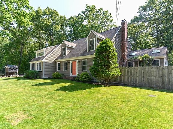 2nd image of 11 Crowe Farm Ln