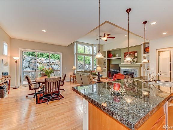 5th image of 23646 NE 135th Way