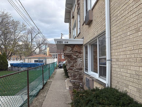 3rd image of 2331 N Sayre Ave APT 2D