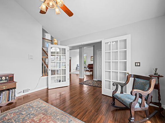 5th image of 5250 Morningview Dr