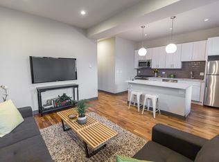 1103 W George St #2, Chicago, IL 60657