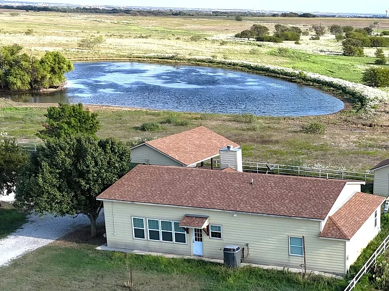 Guesthouse and view of lake