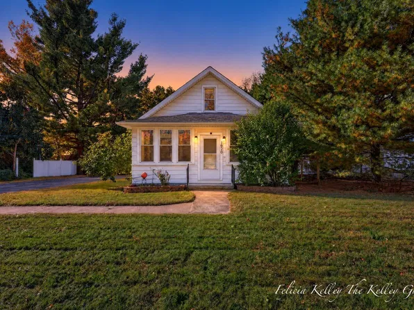 1820 River Bluff St, Niles, MI 49120